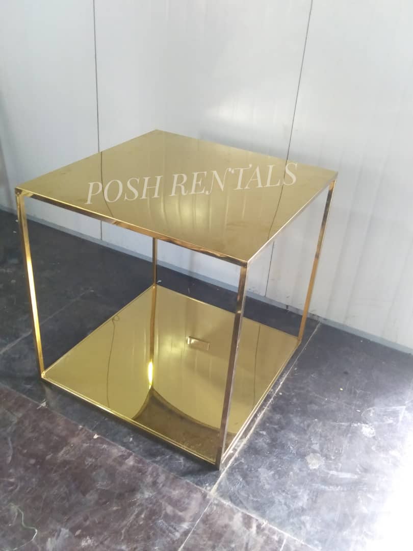 Cake Gold Square table rental
