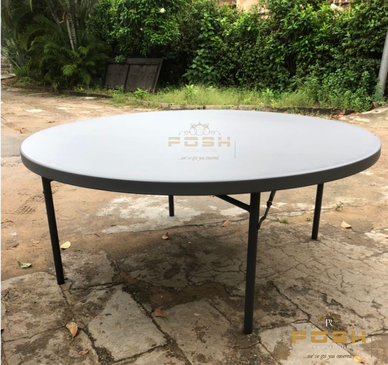 Round banquet tables rentals